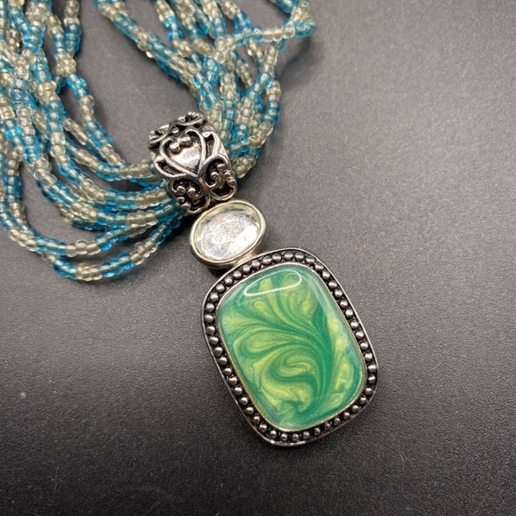 LIA SOPHIA Blue Coast Galss Seed Bead Choker Necklace With Green Enamel Pendant - Picture 6 of 7